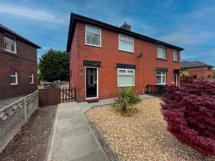3 Bedroom Semi-Detached House To Rent In Bickershaw Lane, Wigan, Greater Manchester., WN2