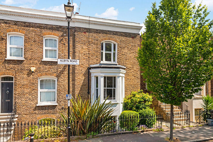 3 Bedroom Semi Detached House For Sale In Albyn Road, St John’s, London, SE8