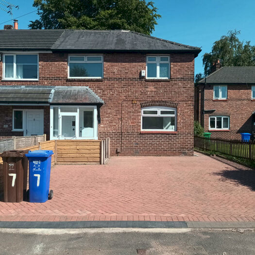 3 Bedroom Semi-Detached House To Rent In Fernbray Avenue, Manchester, M19