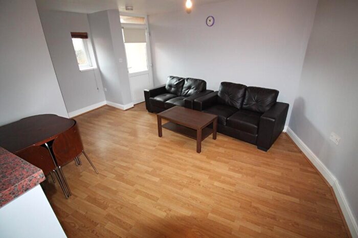 3 Bedroom End Of Terrace House To Rent In Hunters Road, Newcastle Upon Tyne, NE2