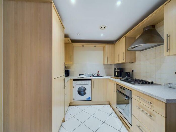 1 Bedroom Detached House For Sale In Northgate, Crawley, RH10