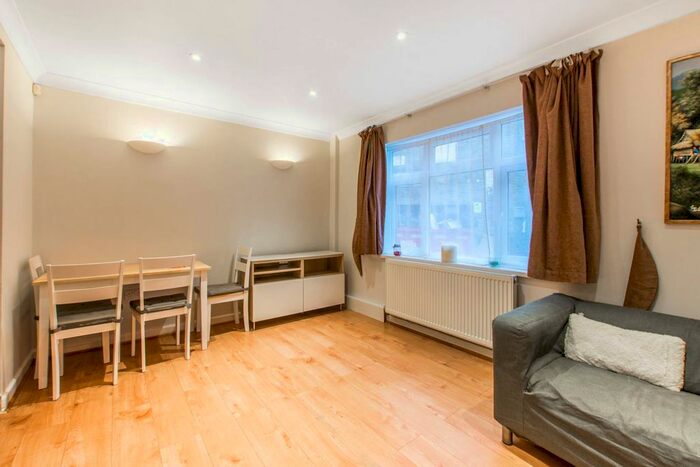 3 Bedroom End Of Terrace House To Rent In Gladstone Mews, Wood Green, London, N22