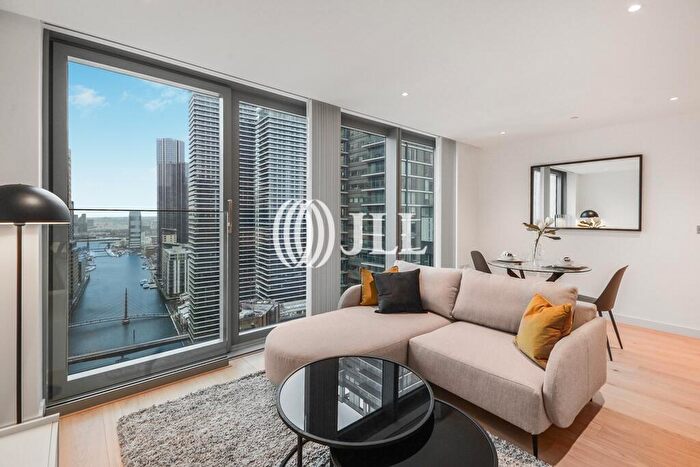 Flat To Rent In Landmark Pinnacle, Marsh Wall, E14