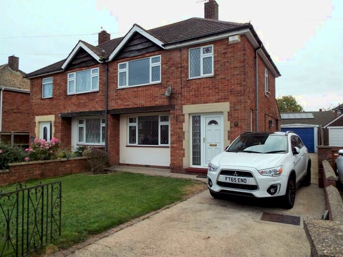 3 Bedroom Semi-Detached House To Rent In Danesfield Avenue, Waltham, Grimsby, DN37