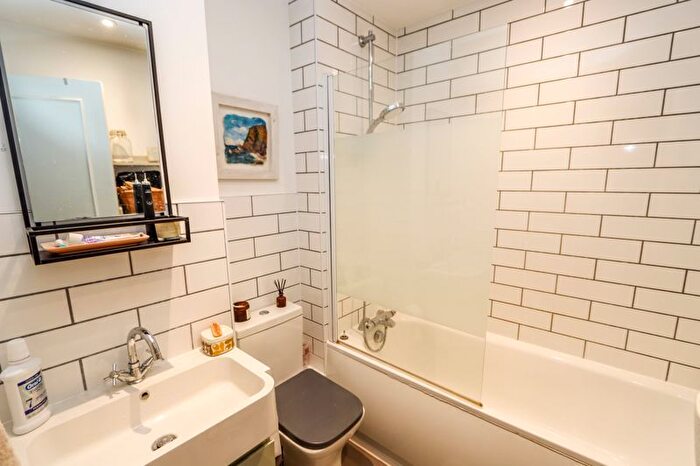 3 Bedroom Terraced House For Sale In Fosseway, Clevedon, BS21