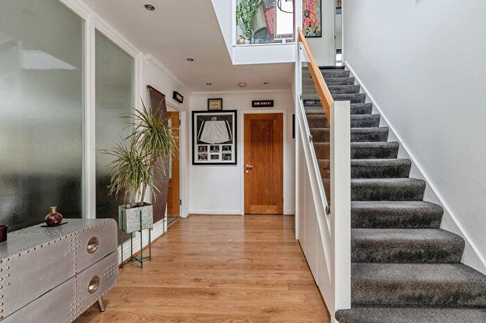 6 Bedroom Detached House For Sale In Eastwood Old Road, Leigh-On-Sea, SS9
