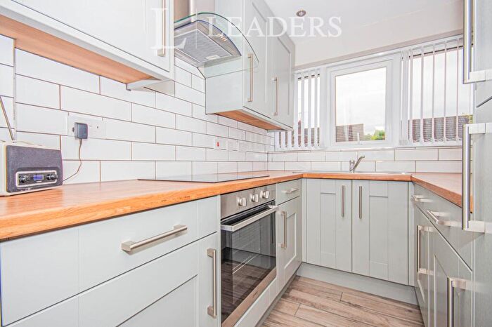 2 Bedroom Bungalow To Rent In Cherry Way, Kenilworth, Warwickshire, CV8