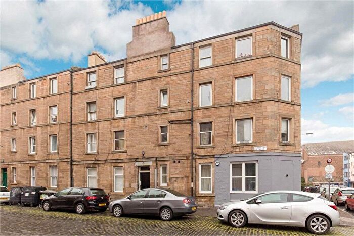 2 Bedroom Flat To Rent In Lorne Street, Edinburgh, EH6