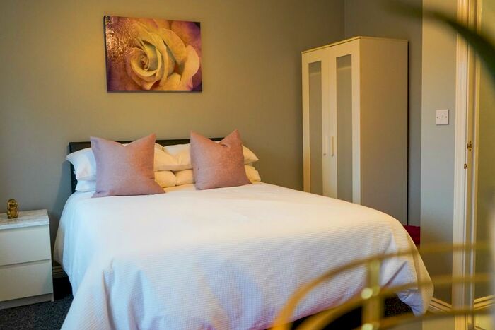 3 Bedroom Terraced House To Rent In Signet Square, Coventry, CV2