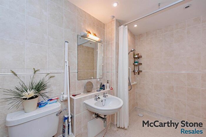 1 Bedroom Apartment For Sale In Claridge House, Church Street, Littlehampton, BN17