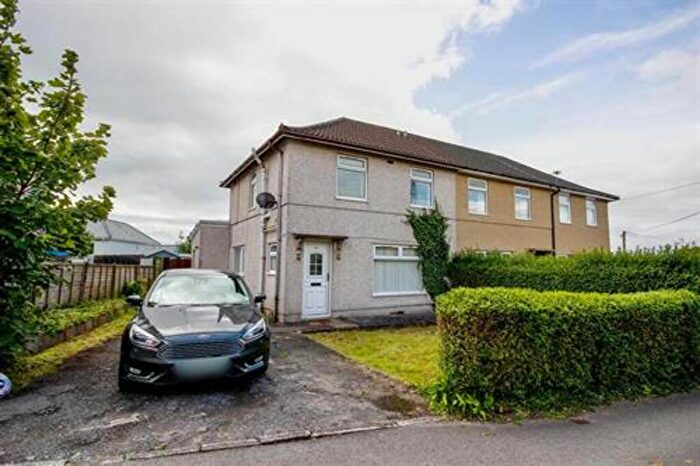 3 Bedroom Semi-Detached House To Rent In Llwyn-On Crescent, Oakdale, NP12