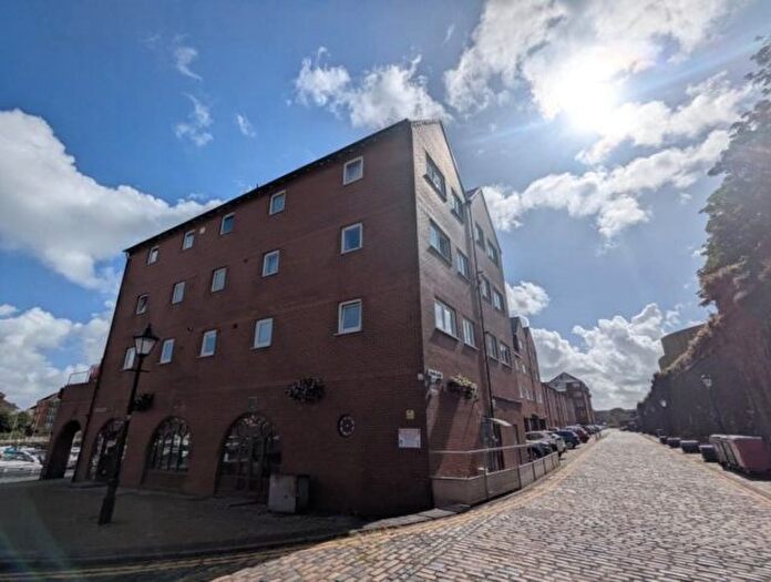 2 Bedroom Flat To Rent In Squire Court, Marina, Swansea., SA1