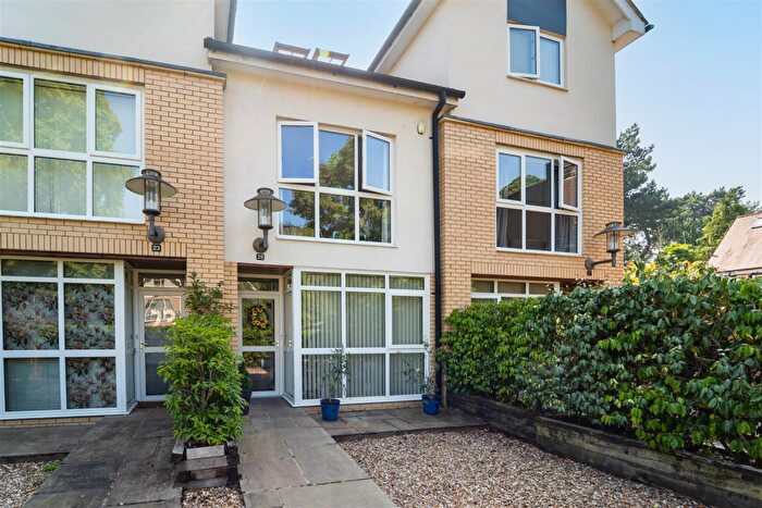 3 Bedroom Town House For Sale In Dundreggan Gardens, Didsbury, M20