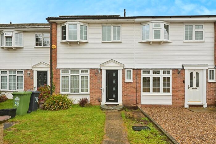 3 Bedroom Terraced House For Sale In Southbrook Drive, Cheshunt, Waltham Cross, EN8