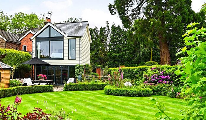 3 Bedroom Equestrian Property For Sale In West Park Road, Newchapel, Lingfield, RH7