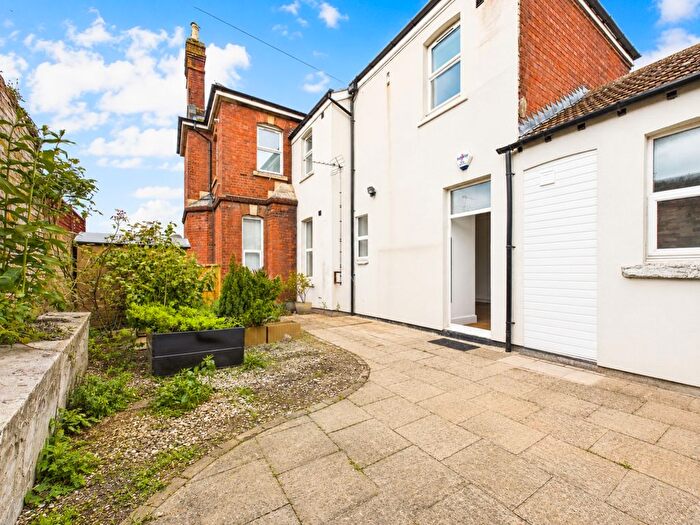 1 Bedroom Flat To Rent In Flat / Hilborough Road, Tuffley, Gloucester, GL4