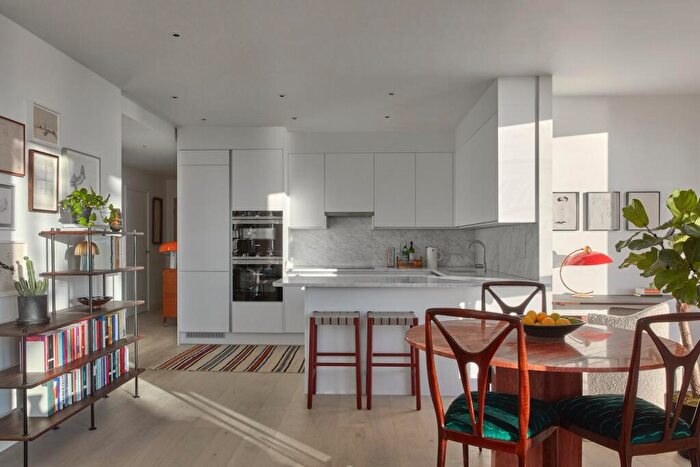 2 Bedroom Apartment For Sale In Shoreline Crescent, Folkestone, CT20