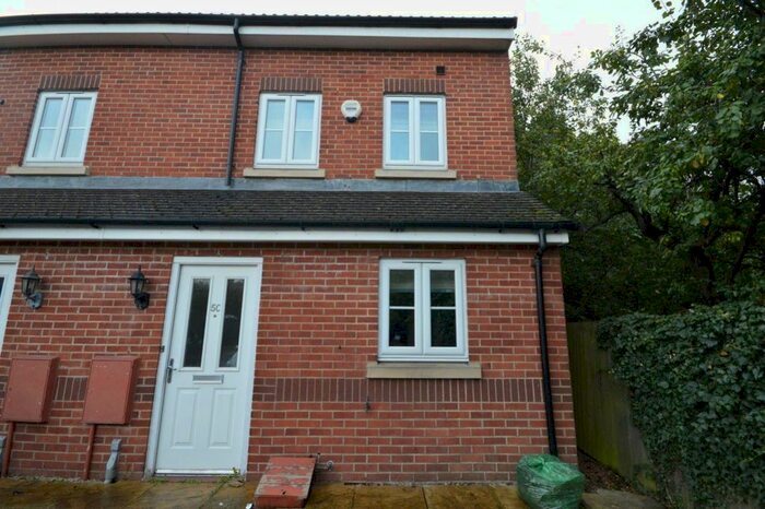 3 Bedroom Property To Rent In Pavilion Close, Swindon, SN1