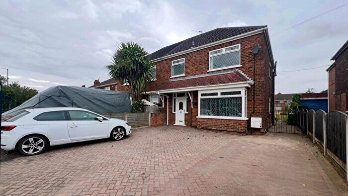 5 Bedroom Semi-Detached House For Sale In Bottesford Lane, Bottesford, DN16