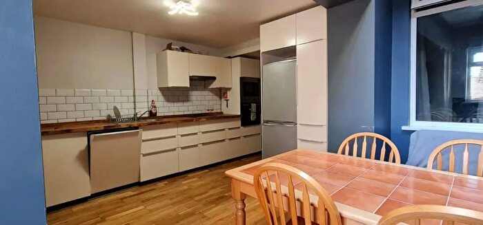 2 Bedroom Property To Rent In Wern Terrace, Port Tennant, Swansea, SA1
