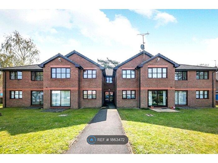 1 Bedroom Flat To Rent In Dorset Court, Camberley, GU15