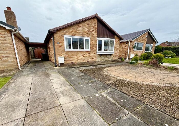 2 Bedroom Detached Bungalow For Sale In Cotswold Drive, Garforth, Leeds, LS25