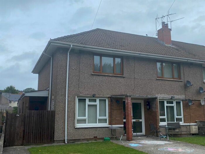 2 Bedroom Flat To Rent In A Haul Fryn, Brynmenyn, Bridgend, CF32