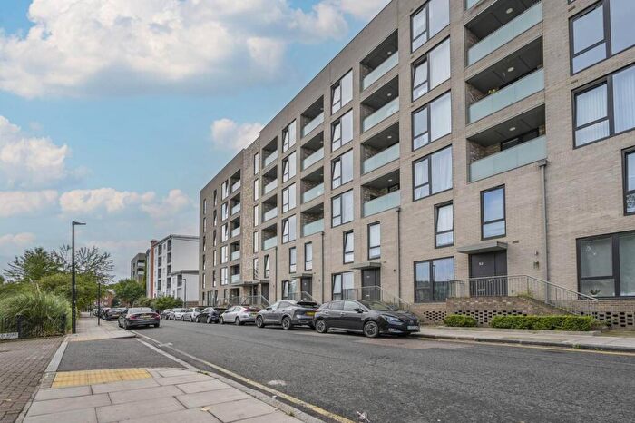 1 Bedroom Flat For Sale In Aberfeldy Village, , Tower Hamlets, London, E14