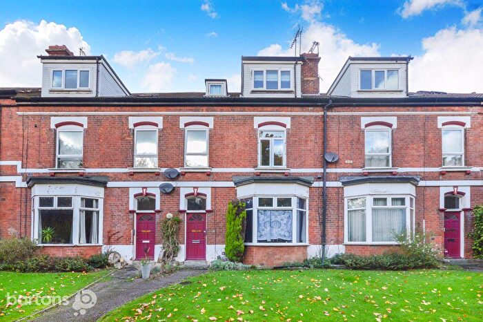 2 Bedroom Flat For Sale In Doncaster Road, Rotherham, S65