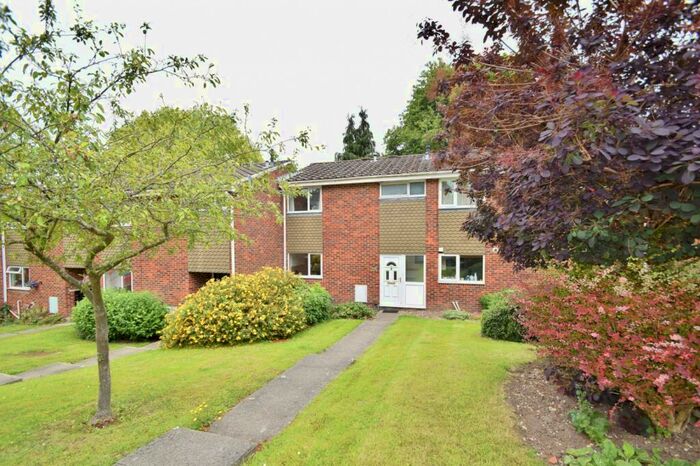 4 Bedroom Terraced House To Rent In Fulflood, SO22