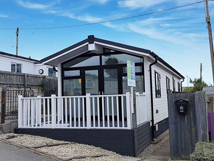 2 Bedroom Park Home For Sale In Trenance Caravan Park, Newquay, TR7