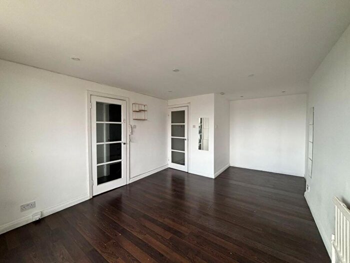 1 Bedroom Flat For Sale In Flat Zodiac Court, London Road, Croydon, Surrey, CR0