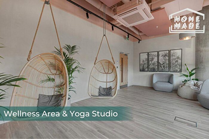 Flat To Rent In Enclave Croydon, CR0