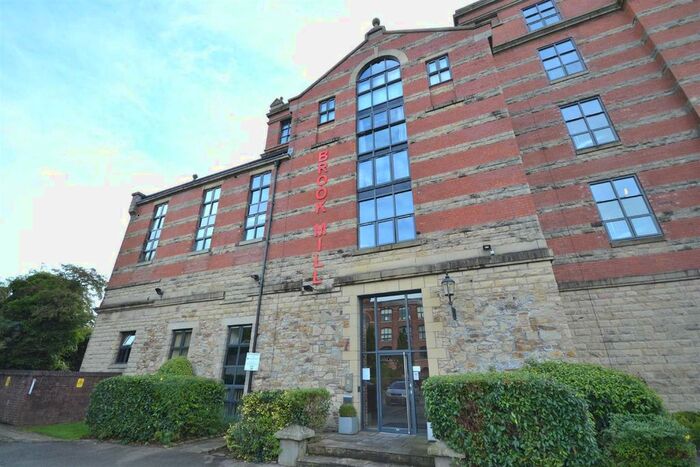 2 Bedroom Flat To Rent In Threadfold Way, Bolton, BL7