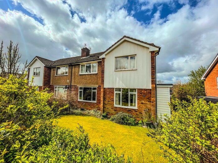 2 Bedroom Maisonette To Rent In Pennant Crescent, Cyncoed, Cardiff, CF23