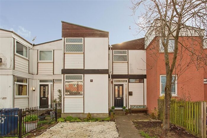 3 Bedroom Terraced House For Sale In Cameron Road, Cambridge, CB4