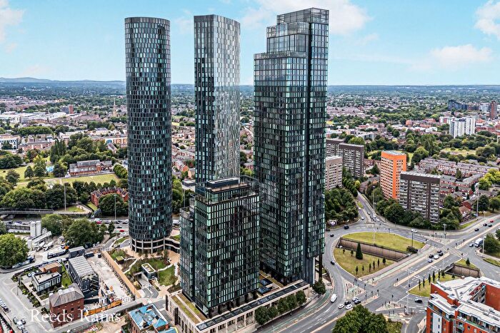 2 Bedroom Flat For Sale In Chester Road, Manchester, M15