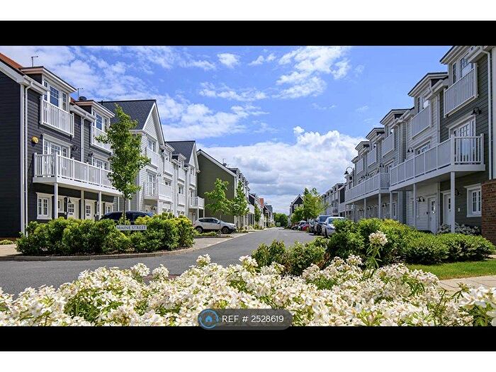 4 Bedroom Terraced House To Rent In Maine Street, Reading, RG2