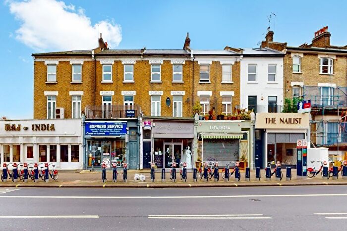 2 Bedroom Flat To Rent In Shepherds Bush Road, Shepherds Bush, W6