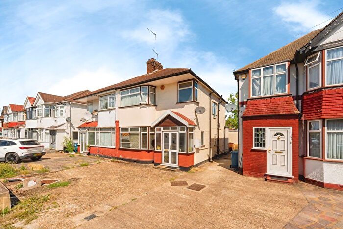 3 Bedroom Semi Detached House For Sale In Streatfield Road, Harrow, HA3