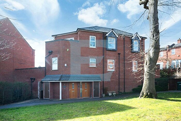 1 Bedroom Maisonette For Sale In Adam Close, Mill Hill, London, NW7