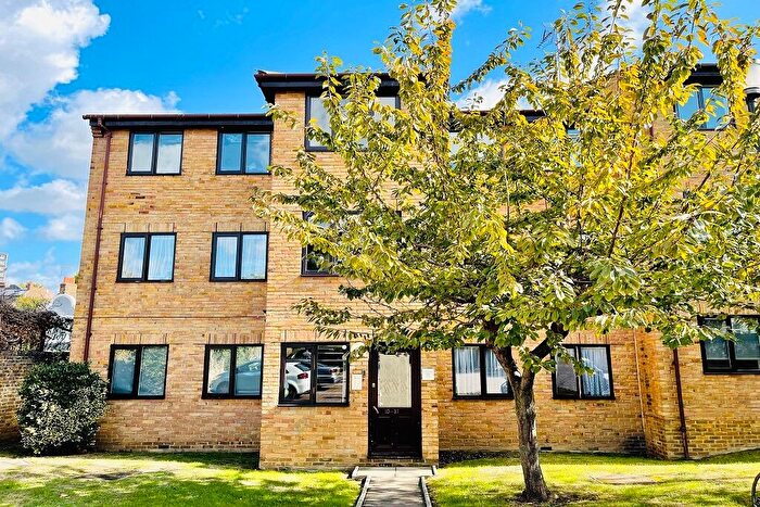 1 Bedroom Flat To Rent In Rudgwick Court, Woodville Street, Woolwich, London, SE18