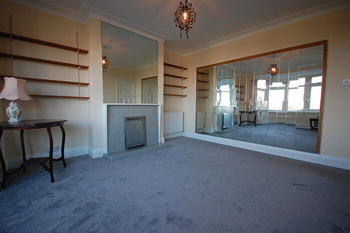 2 Bedroom Flat To Rent In Bedford Road, Alexandra Palace, N22