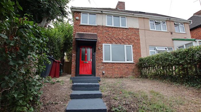 3 Bedroom Semi-Detached House To Rent In Rodway Road, Tilehurst, RG30