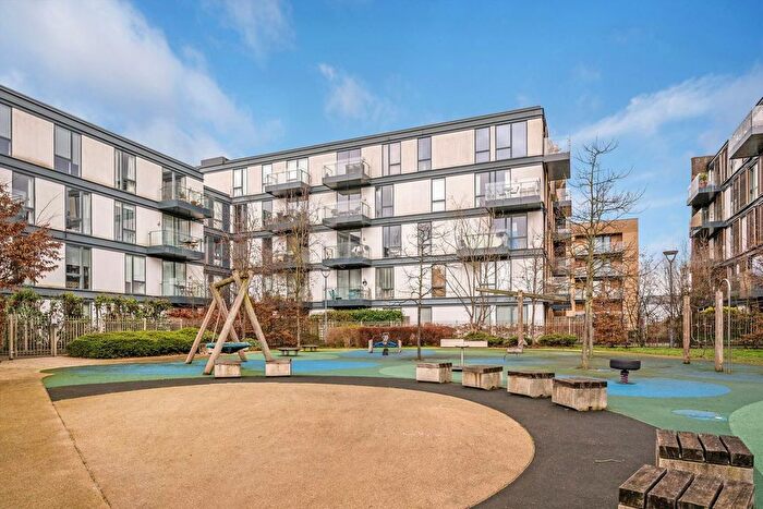 1 Bedroom Flat To Rent In Jacks Farm Way, Highams Park, E4