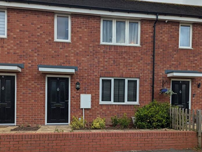 3 Bedroom Town House For Sale In Donald Cobley Close, Hinckley, LE10