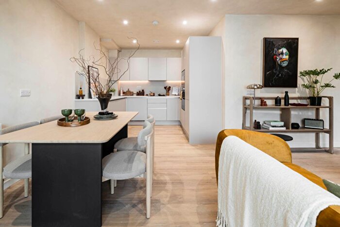 1 Bedroom Flat To Rent In Hayes, UB3