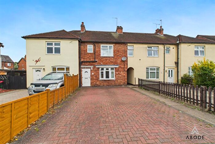 4 Bedroom Terraced House For Sale In Harper Avenue, Burton-On-Trent, DE13