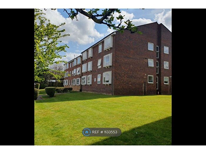 1 Bedroom Flat To Rent In Carisbrooke Court, Cheam, Sutton, SM2