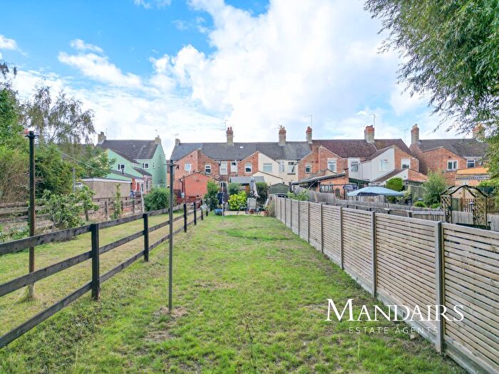 2 Bedroom Terraced House For Sale In New Road, Woodston, Peterborough, PE2